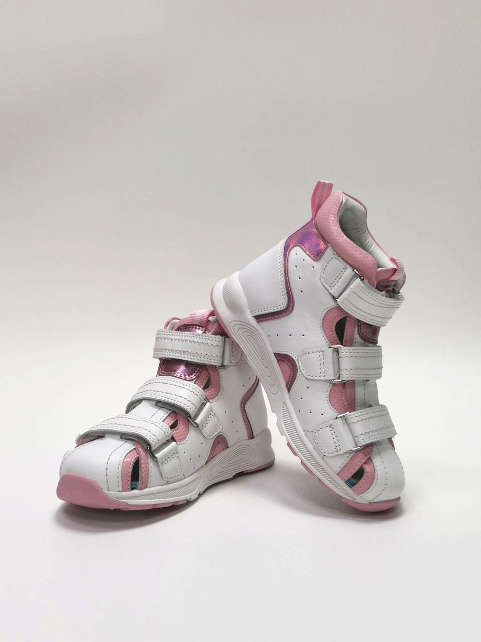 Сандалии ортопедические закрытый нос на девочку 15-345-1 фото 1