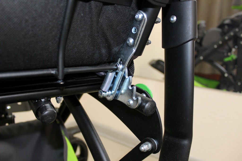 Амбрелла Джуниор_шаг угла наклона спинки.JPG